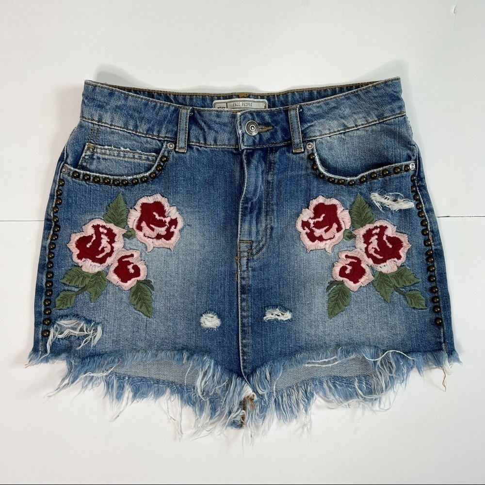 Free People Floral Embroidered Denim Mini Skirt SZ 26